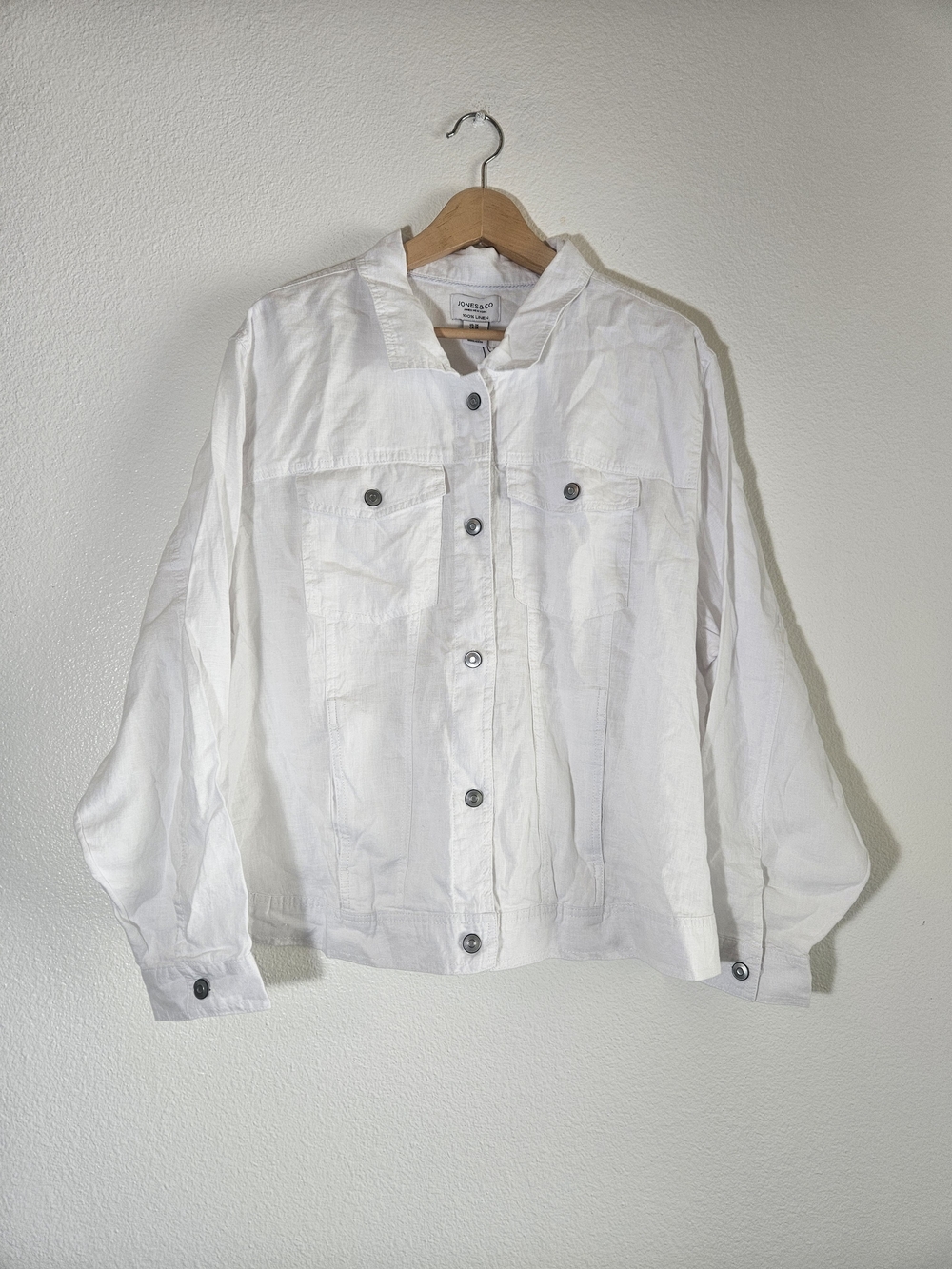 Jones New York 100% Linen Trucker Jacket White Button-Front Shirt Jacket Pockets